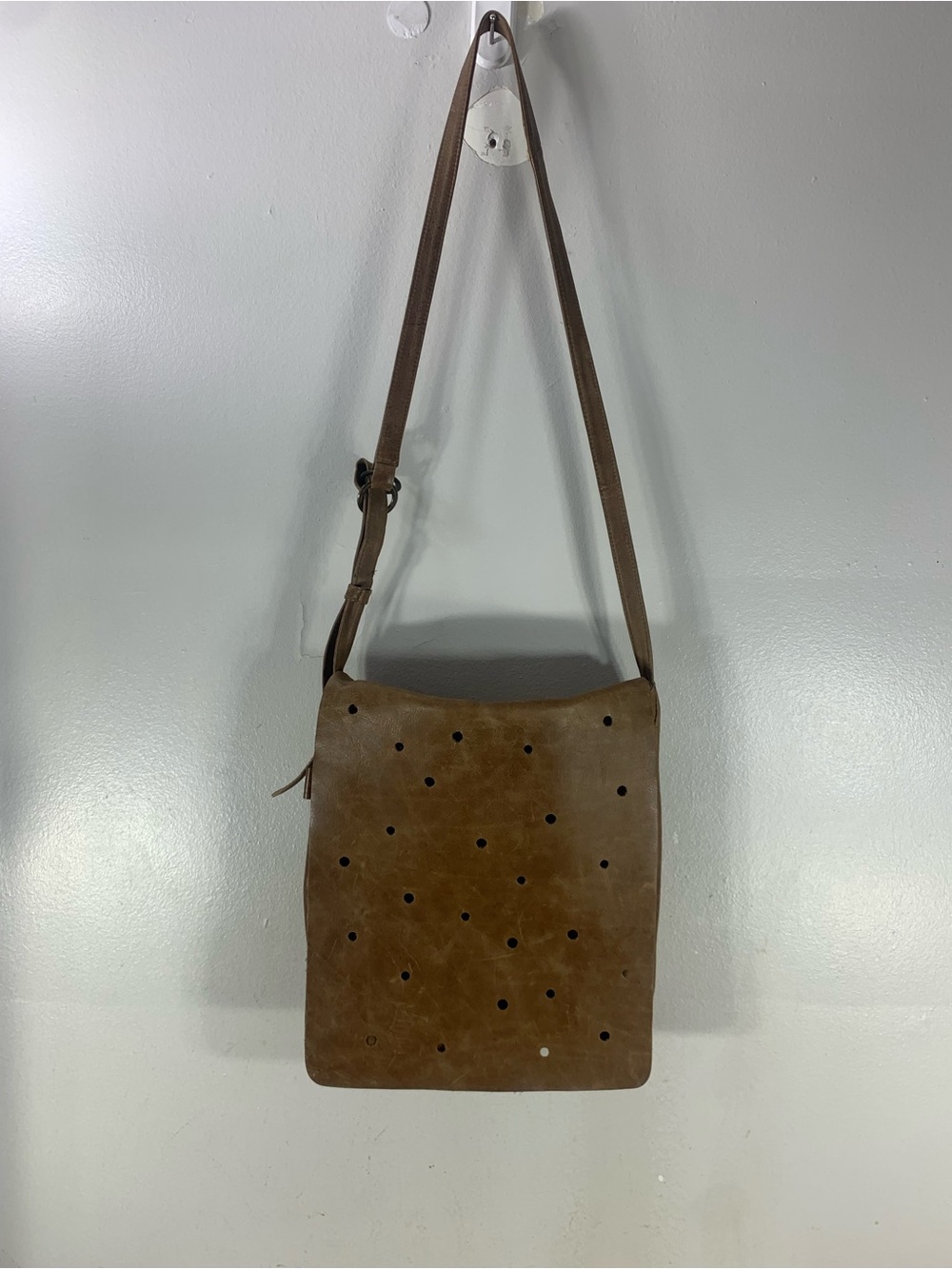 Large vintage colombian leather crossbody messenger laptop computer shoulder bag